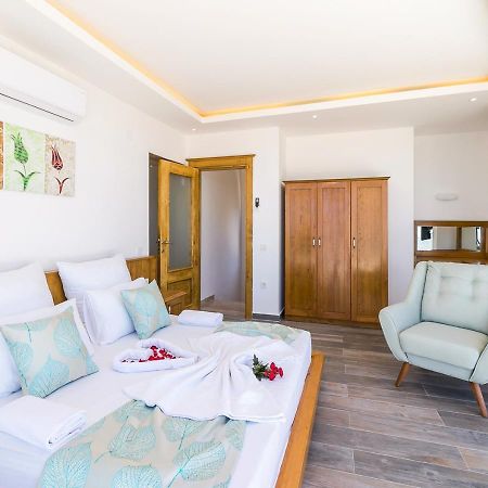 Villa 5 Sleeps 6 Isolated Pool See And Montain View-Villa Kartal Yuvasi Uzumlu  エクステリア 写真