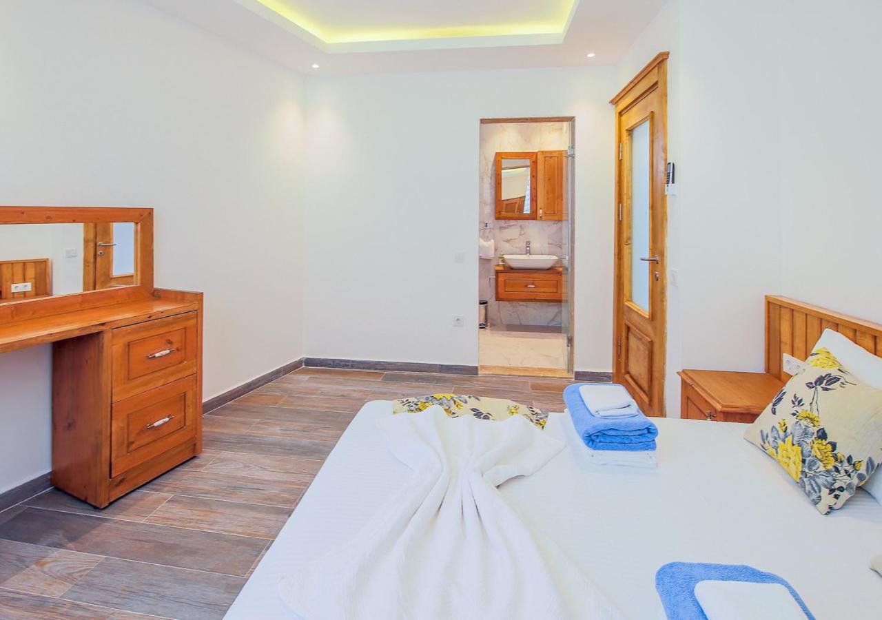 Villa 5 Sleeps 6 Isolated Pool See And Montain View-Villa Kartal Yuvasi Uzumlu  エクステリア 写真