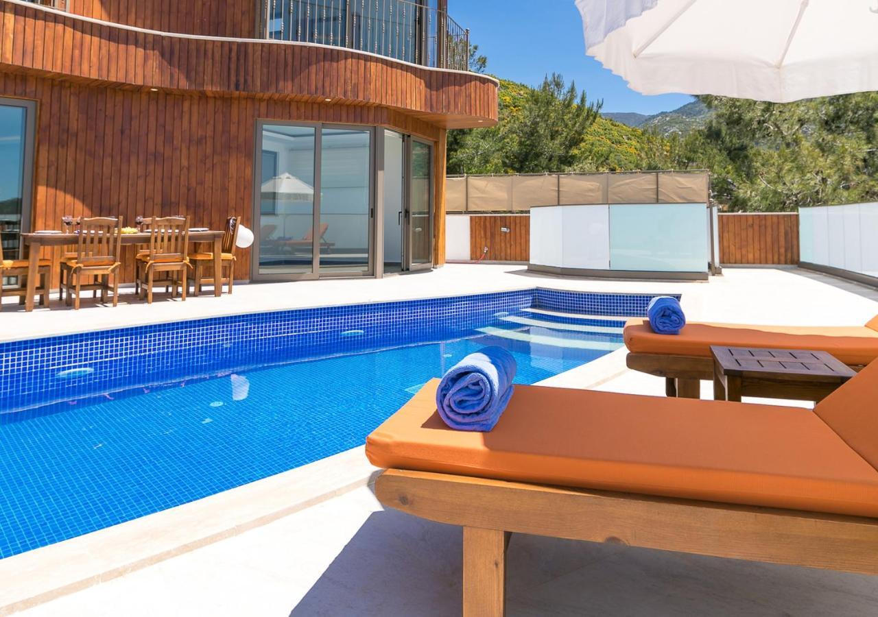 Villa 5 Sleeps 6 Isolated Pool See And Montain View-Villa Kartal Yuvasi Uzumlu  エクステリア 写真