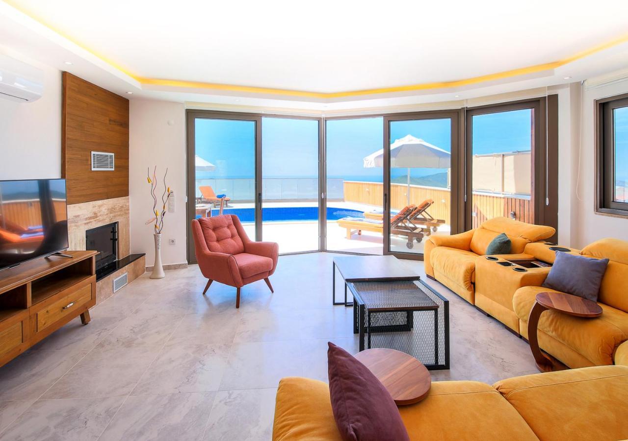 Villa 5 Sleeps 6 Isolated Pool See And Montain View-Villa Kartal Yuvasi Uzumlu  エクステリア 写真